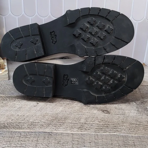 Coach White and Black Leather Boots - Picture 10 of 14